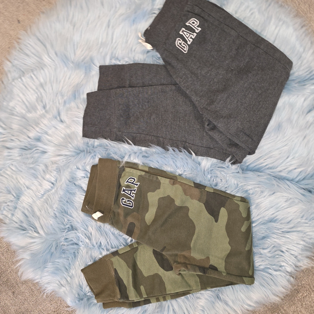 GAP Kids Camo and Gray Joggers Set